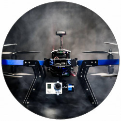 Jedlý papír letící dron na černém pozadí 19,5 cm